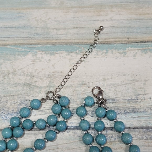 Blue Three Strands Necklace. - Picture 3 of 6
